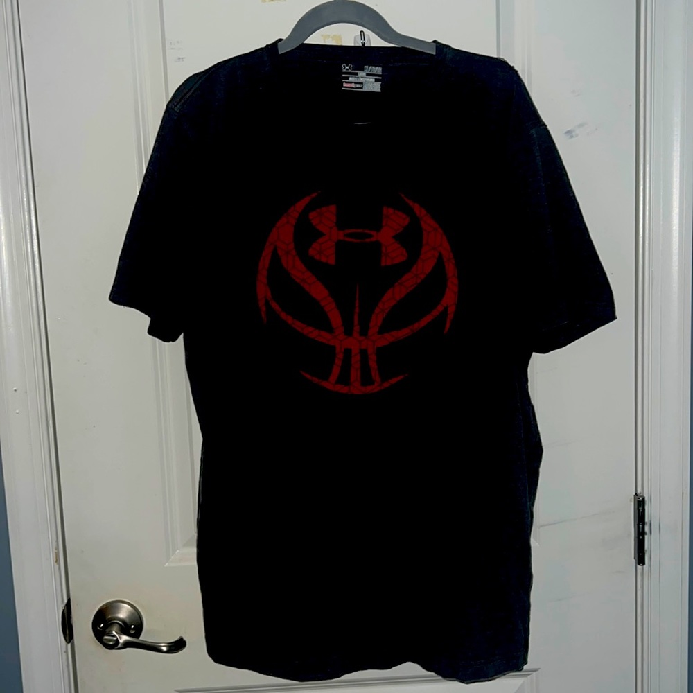 Under armor t shirts